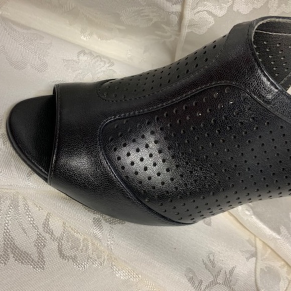 Life Stride Black Peep Toe Sling Back Heel Size 6 - Picture 2 of 8
